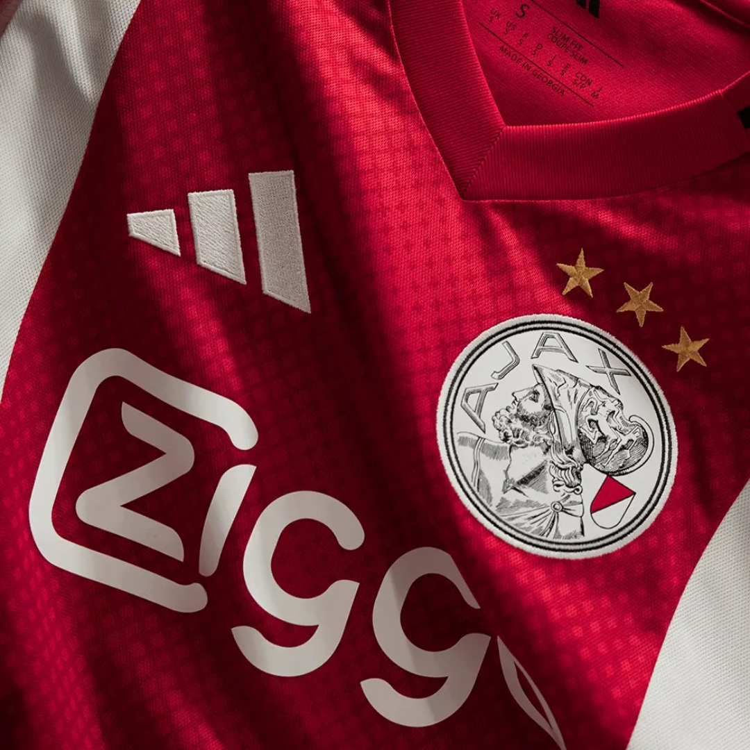 Ajax en casa 24/25