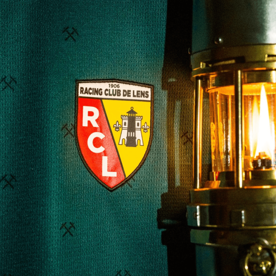 Lens away 24/25 